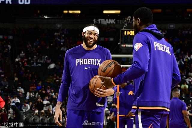 而邊鋒的持 而邊鋒的持